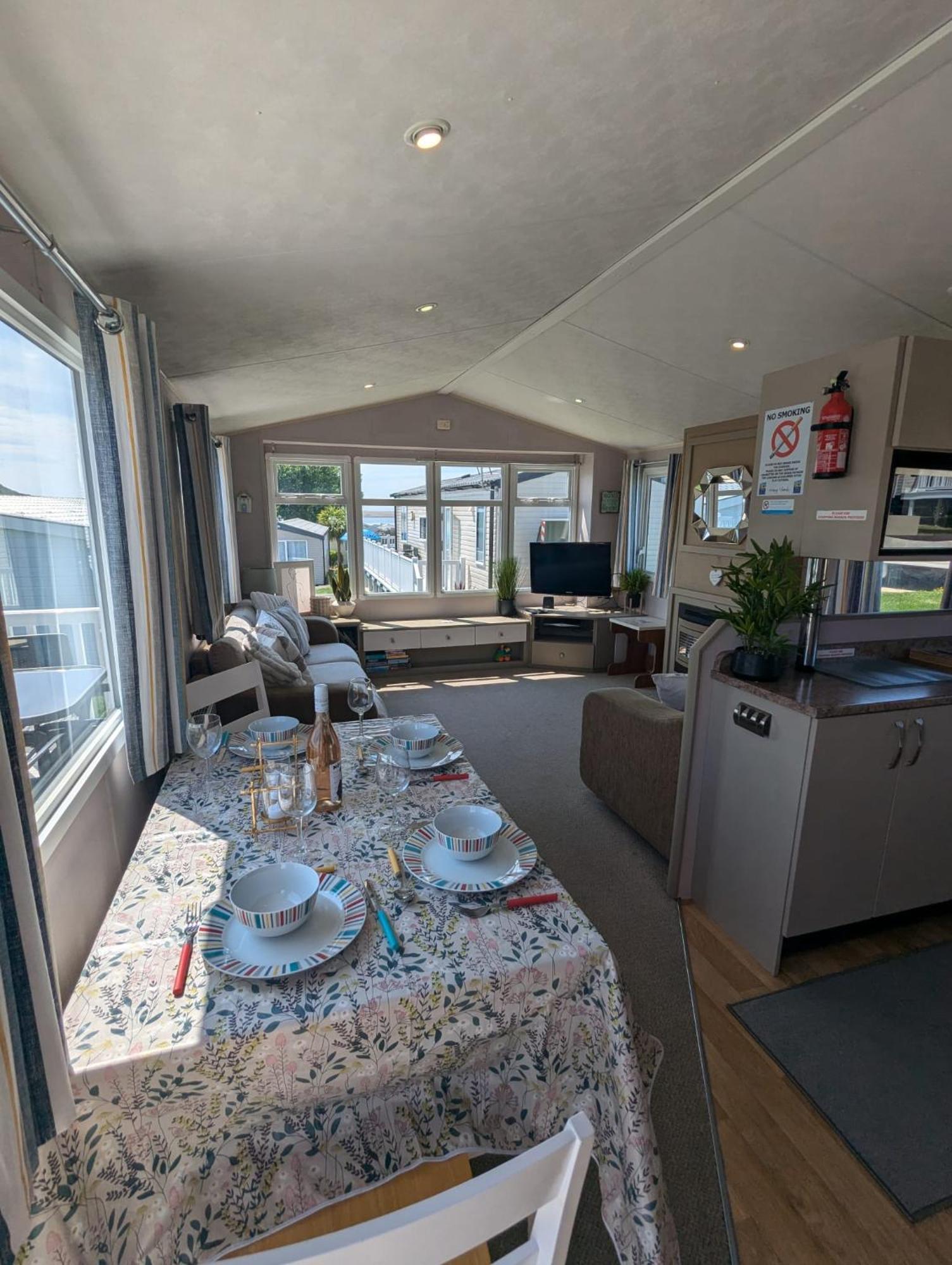 Lovely Family Dog Friendly Caravan On Littlesea Holiday Park Weymouth Haven Wyke Regis Bagian luar foto
